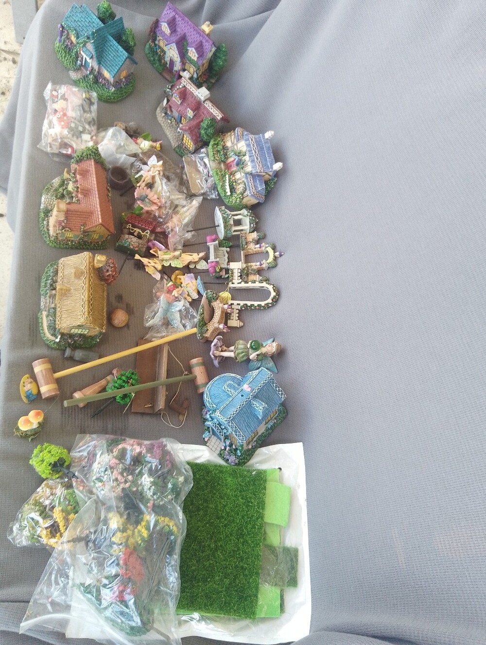 Thomas Kinkade's Fairy Garden Collection Lot